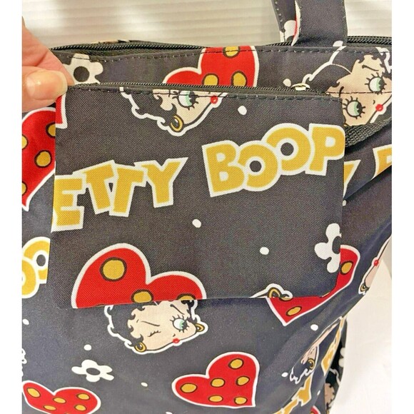 Betty Boop Hearts Kisses Novelty XL Black Red Waterproof Travel Weekend Zip Bag - Picture 8 of 16